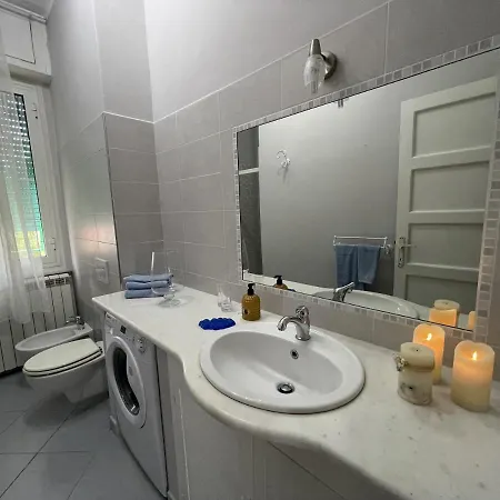 Casa Shanti Lunense Carrara